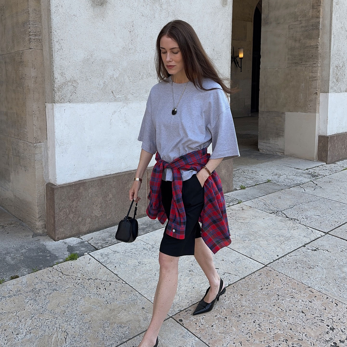 Heels to wear with long shorts: @annabelrosendahl