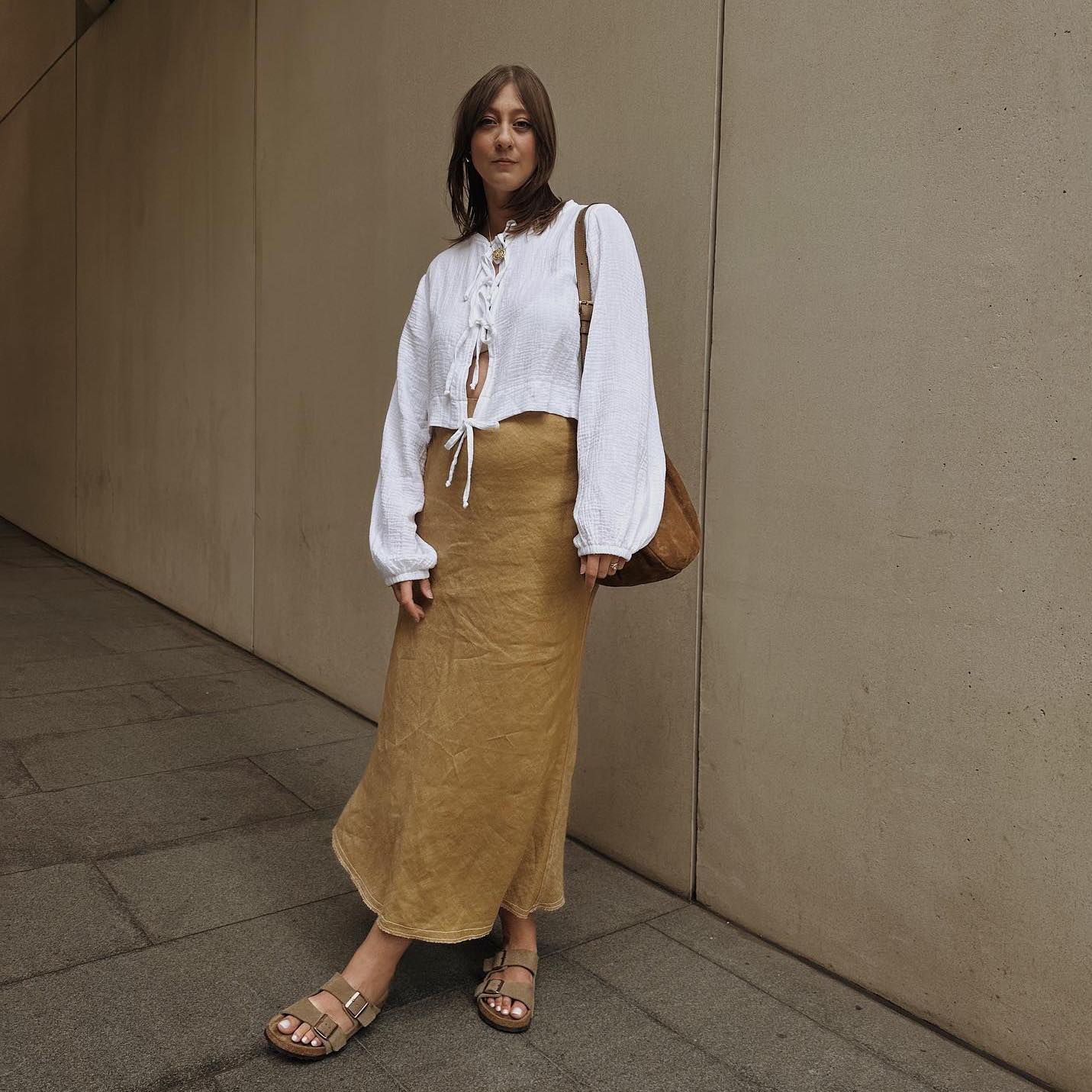 linen skirt outfits: @bubblyaquarius