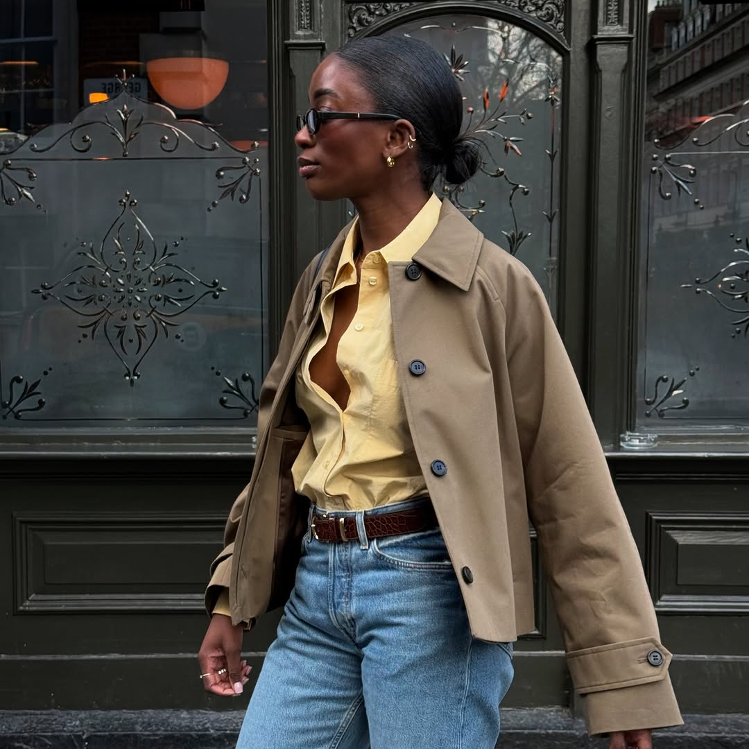 @_livmadeline wearing yellow shirt and jeans